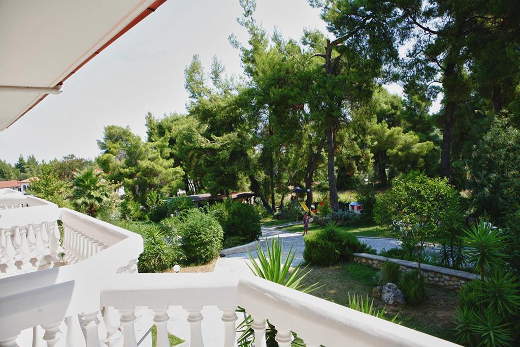 Chrouso Apartments Paliouri Exterior photo