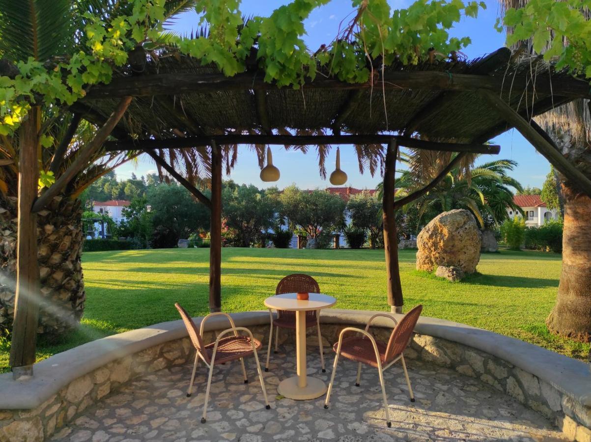 Chrouso Apartments Paliouri Exterior photo
